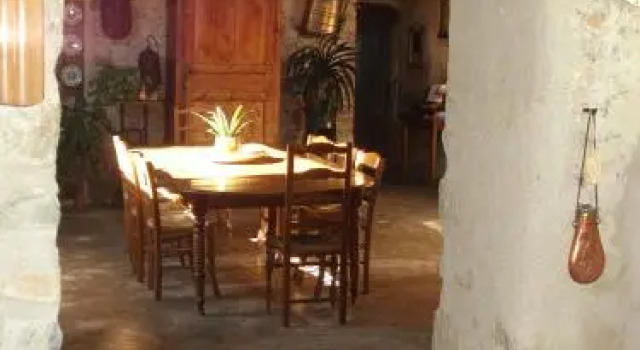 Chambres dhôtes La Chabrière, Prenota Hotel Hotel a Alvernia con parcheggio, Parcheggio