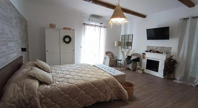 Коттедж с 2 комнатами Casa Rosamari - su Lago di Posta Fibreno, Appartamento con camino
