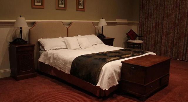 Strathburn Cottage Luxury Bed & Breakfast