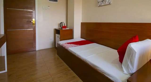 Super OYO 832 The Teepee Place Hostel & Residence Inn, Book Hostel Cebu City Cebu