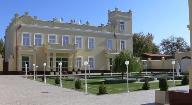 Samarkand Plaza