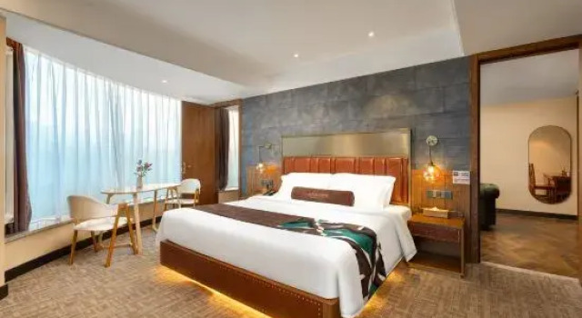 Люкс Business James Joyce Coffetel Hotel High Speed Railway Station Of Handan Grand Theater