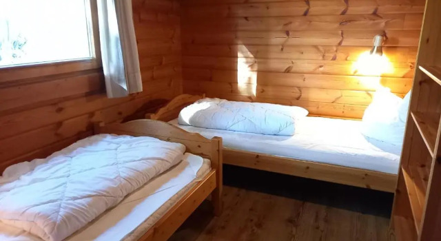 A House to Stay for Holidays, Prenota Casa vacanze Cottage a Garz, Cottage