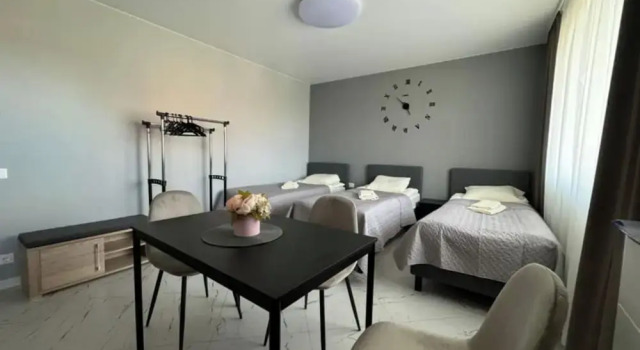 Room-guesthouse Imperia 3, Rezervovat Penzión Hotely v Šiauliai s parkováním, Parkování