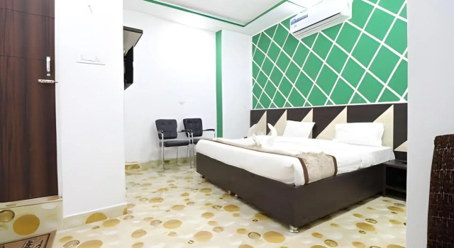 Taj 3 Start Hotel