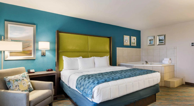 Номер Standard Quality Inn Gulfport I-10