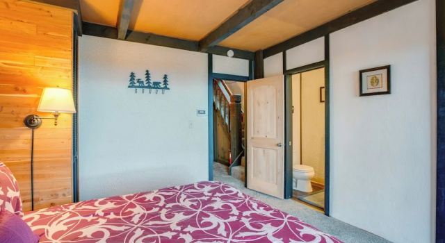 Апартаменты 1 Mi to Stagecoach Lift! Homey Tahoe Townhome