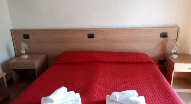 Residence Montebello, Prenota Hotel Bolano Liguria