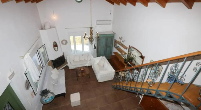 Kalamakia House-stylish cottage near Petani beach