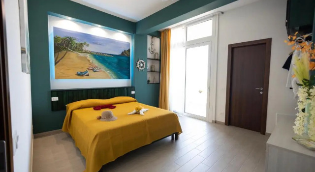 Номер Deluxe PalerMonAmour Art Gallery Suite