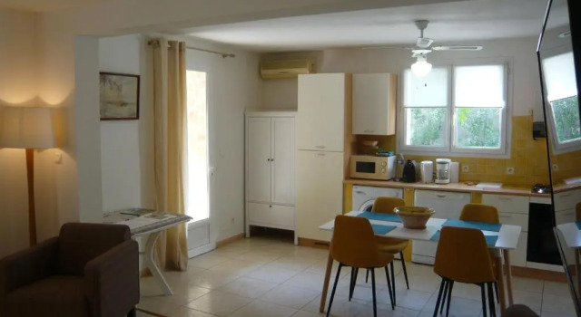 Апартаменты Цокольный этаж Locations des Alpilles