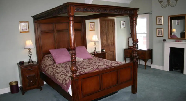 Номер Luxury The Manor Guest House