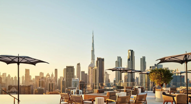 Отель The Lana Dorchester Collection