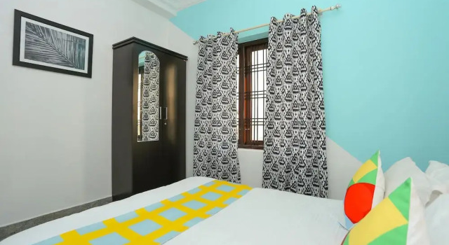 OYO Home 23654 Designer 2BHK, Забронировать Отель Отели Aluva с парковкой, Парковка