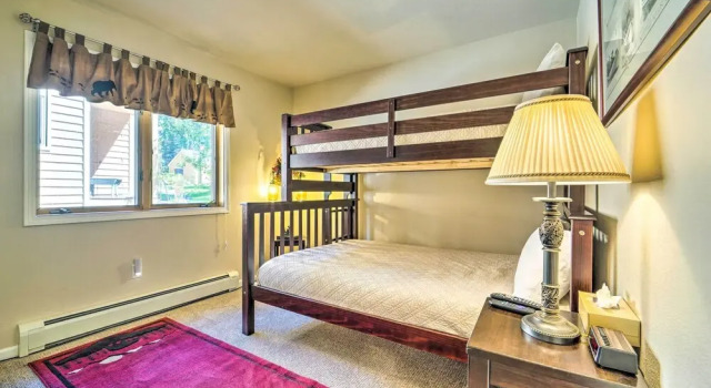 Апартаменты с 2 комнатами 2 Mi to Burnt Cedar Beach: Incline Village Condo