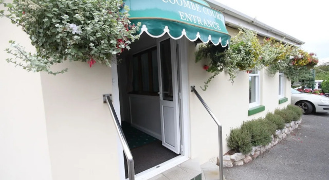Coombe Court Hotel, Забронировать Отель Отели Торки 4 звезды, рядом с Petit Tor Beach, 4*