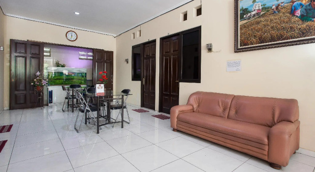 Hotel O Graha 99, Book Hotel Billige hoteller i Sukomanunggal
