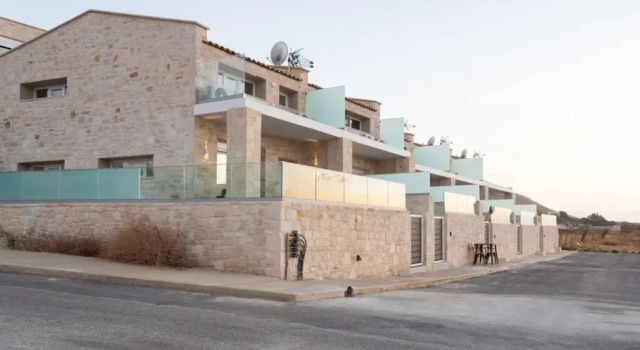 Chata Sofia Suite, a seafront hideaway !