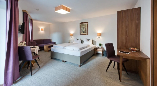 Hotel Neuwirt, Rezervovat Hotel Hotely v Tyrolsko s parkováním, Parkování