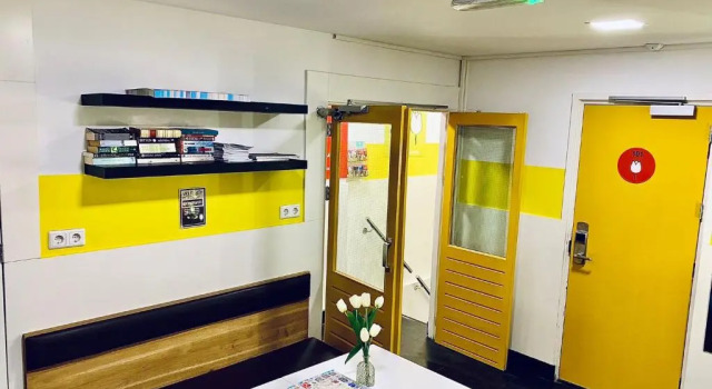 Кровать в общем номере The White Tulip Hostel