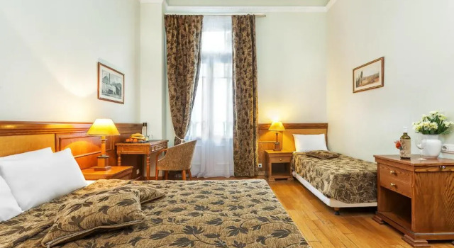 Трёхместный номер Standard Minerva Premier Hotel