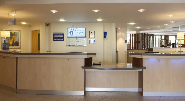 Holiday Inn Express Cardiff Airport by IHG, Buchen Sie Hotel Barry Vale of Glamorgan