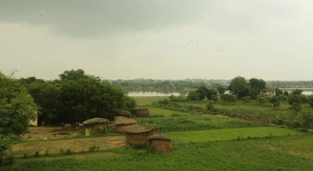 OYO 18817 Hotel Skyzone Madhuvan