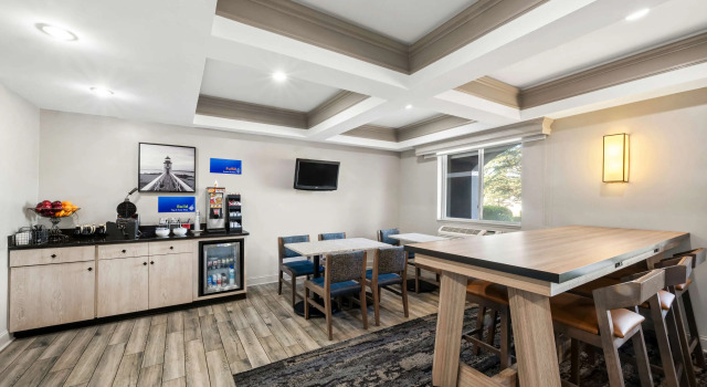 Best Western Dartmouth-New Bedford, Varaa Hotelli Hotellit New England uima-altaalla, Uima-allas