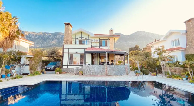 Вилла 4 Bedroom Deluxe Villa with Mountain and Sea View