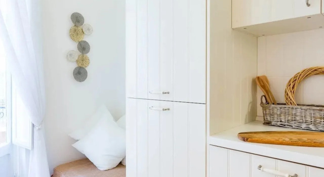 Pantheon Luxury Gold Apartment