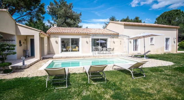 Коттедж Stunning House on the Edge of the Luberon