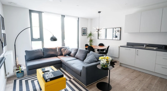Lovely 1-bed Apartment in London, Varaa Huoneisto Asunnot kohteessa Merseyside, Huoneisto