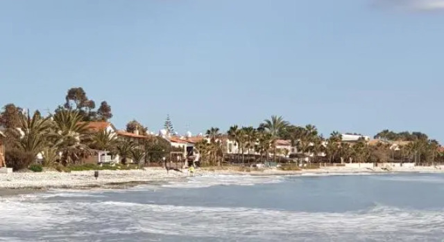 Seafront Beach House, Book Hotel Hotels in Larnaca Region with Parking, Parking