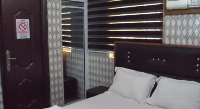 Номер Executive Elite Poolbar & Lodge