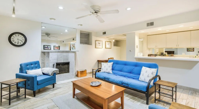 Lincoln Park Apt: Walk to Beach, Shops & Dining, Забронировать Апартаменты/квартира Апартаменты Чикаго, рядом с Green City Market, Апартаменты/квартира
