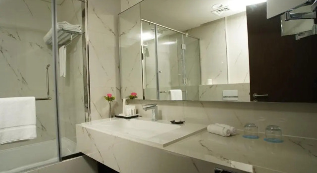 Suite 1 camera da letto C - Hotel and Suites Doha