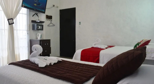 Номер Deluxe с балконом Hostal Cann's House