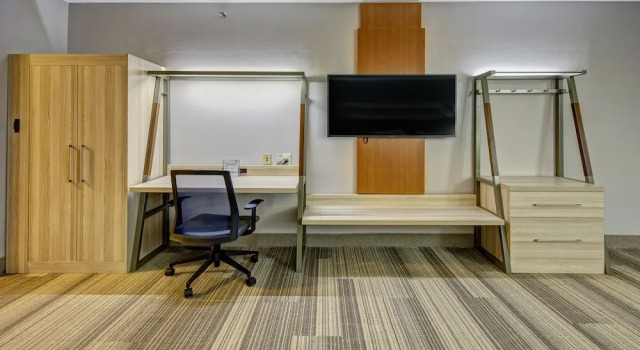Двухместный люкс Holiday Inn Express Hotel & Suites London by IHG