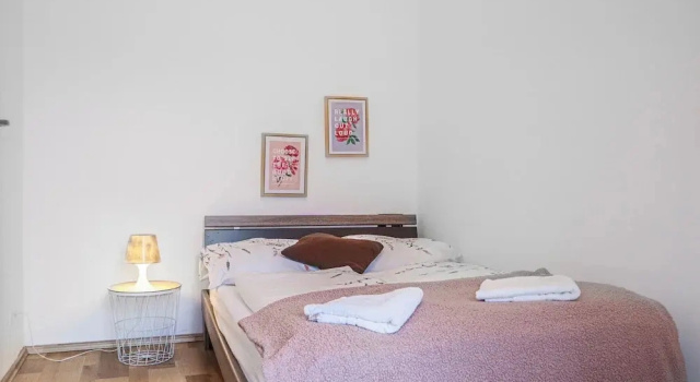 Beautiful 2BR Apt Perfect for Long Stays, Забронировать Апартаменты/квартира Вена Австрия, рядом с Пильграмгассе