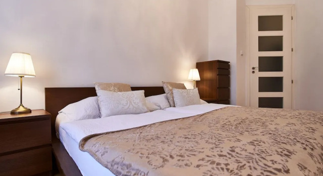 Апартаменты Luxury Old Town Square Royal Apartment