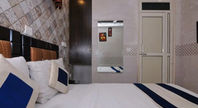 Номер Deluxe Collection O Kalka Ji Formerly Hotel Gera