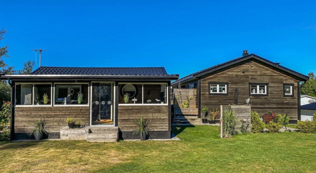 5 Bedroom Stunning Home In Mellbystrand, Book Hotel  