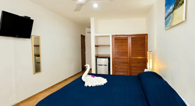 Hotel International House Riviera Maya, Забронировать Отель Недорогие отели Плая-дель-Кармен, рядом с Пляжный клуб Mamitas, недорого