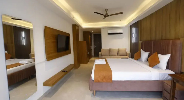 Двухместный номер Deluxe с видом на город The Hoften Lotus Court Noida