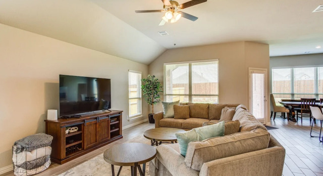 Коттедж Spacious Forney Home Rental w/ Game Room!