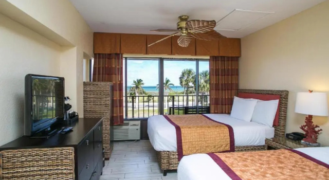 Двухместный номер Standard с балконом и с видом на океан Royal Inn Beach Hutchinson Island