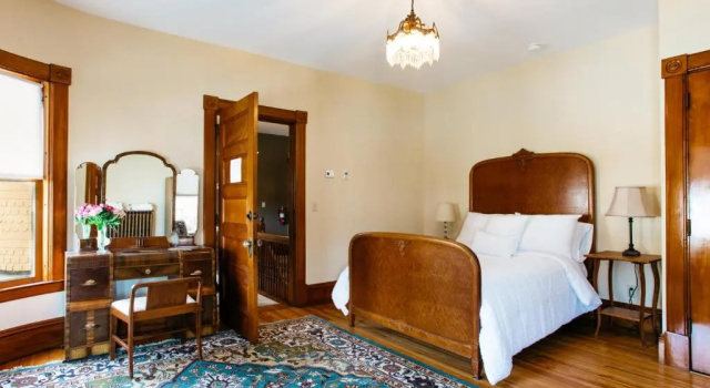 Reynolds House Inn, Rezerwuj Hotel Barre Vermont