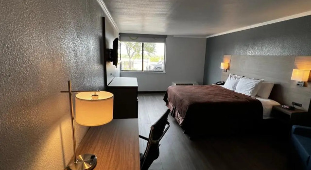 Номер Standard Super 8 by Wyndham Fort Worth Entertainment District