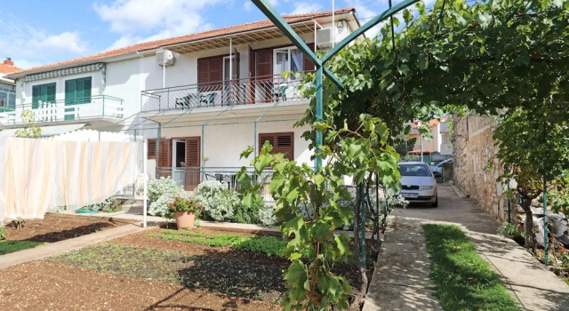 Apartment Center and Beach