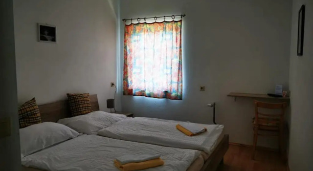 Hotel Goldene Krone, Book Hotel  